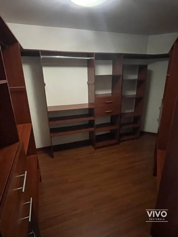 Se renta apartamento, 2 hab, Las Gemas – Zona 11 - 1