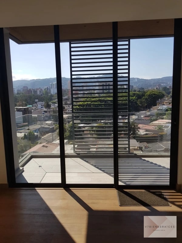 PRECIOSO APARTAMENTO EN ZONA 15 - 7