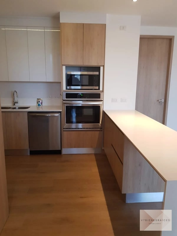 PRECIOSO APARTAMENTO EN ZONA 15 - 6