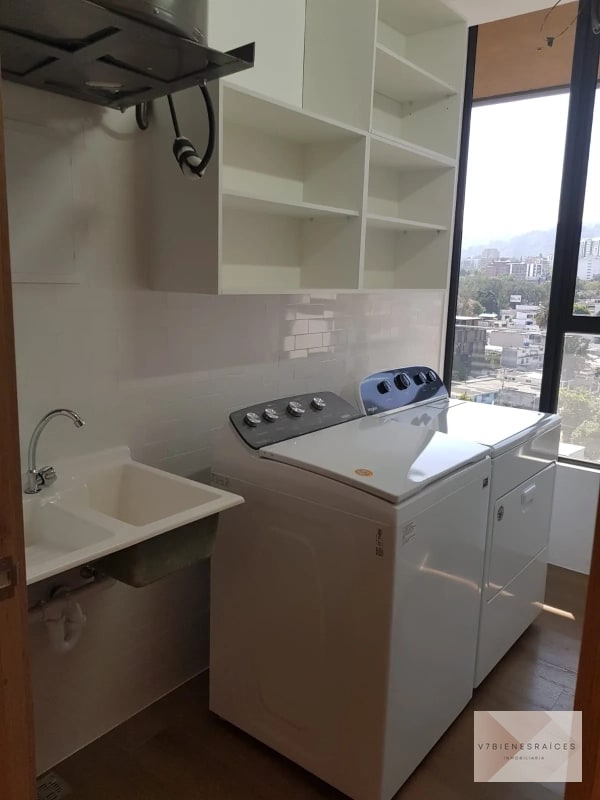 PRECIOSO APARTAMENTO EN ZONA 15 - 3