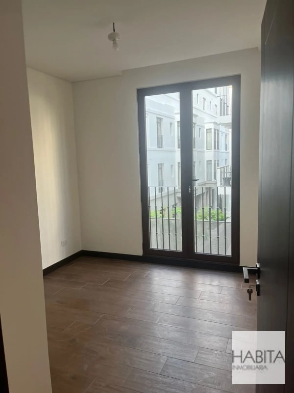 Apartamento en Venta Lirios 4, zona 16 - 5
