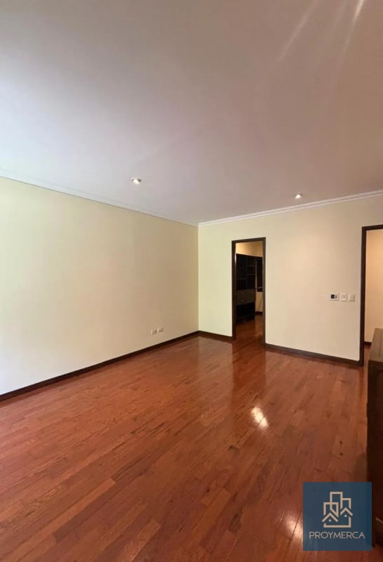 Apartamento con jardín en venta, Edificio Plenum 5ta Avenida Zona 14 - 6