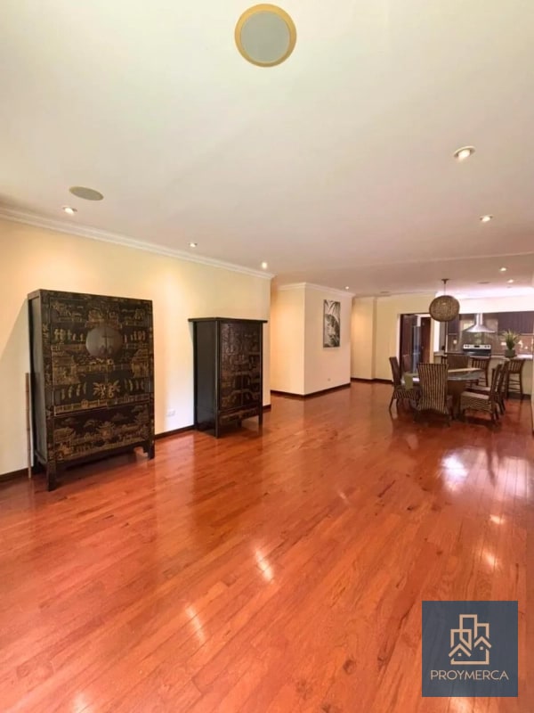 Apartamento con jardín en venta, Edificio Plenum 5ta Avenida Zona 14 - 4