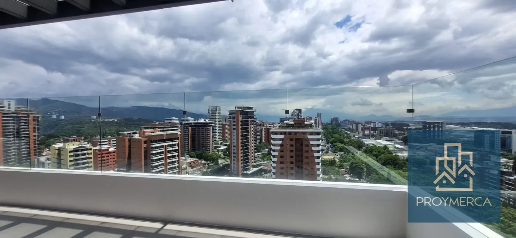 Penthouse en venta , Zona 14 - 4