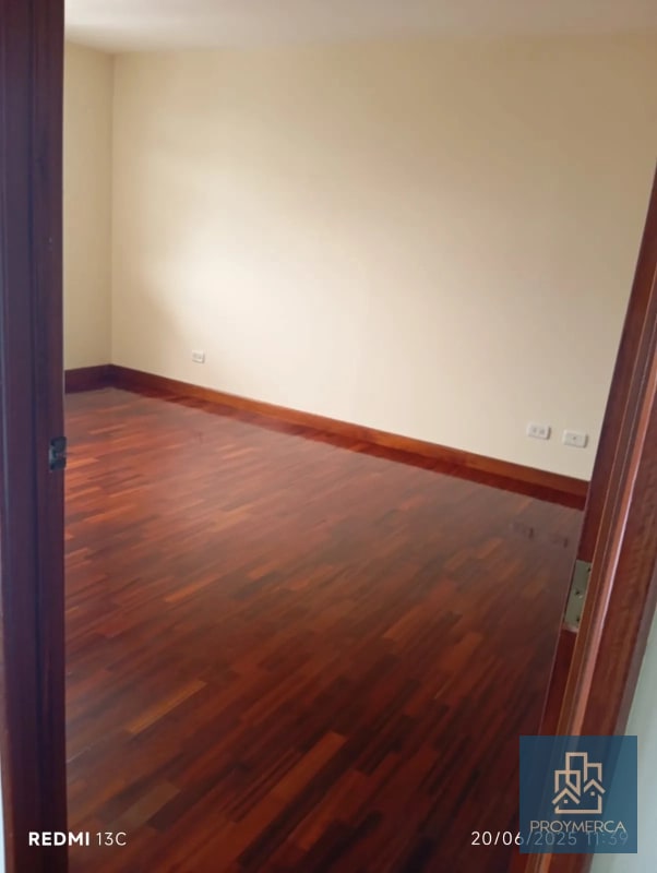 Apartamento en venta, Edificio Almeria, Zona 14 - 7