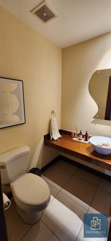 Apartamento en venta, Edificio Almeria, Zona 14 - 2
