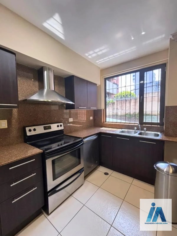 APARTAMENTO EN VENTA / ALQUILER CON JARDÍN 🍃📍Edificio Plenum, 5ta Avenida Zona 14 - 13