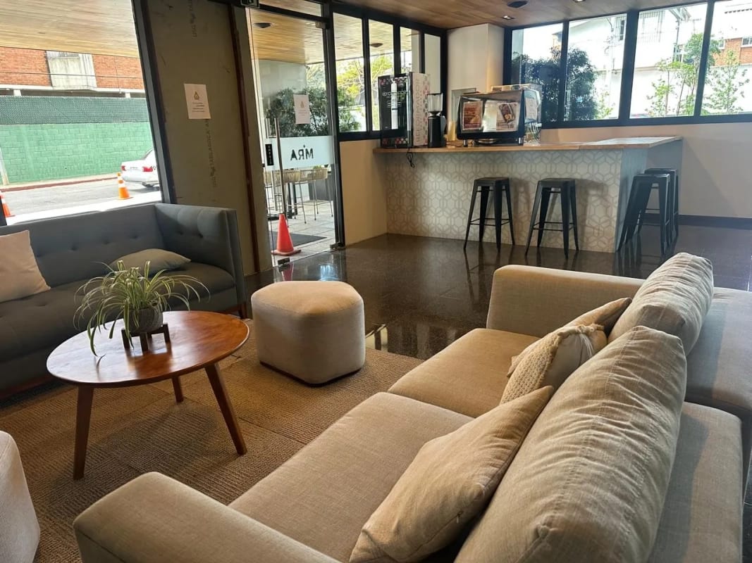 Apartamento Semi-Amueblado  en Venta Zona 10 codigo.DA36120 — Apartamento en Venta en Zona 10, Guatemala, Ciudad — foto 7 de 17