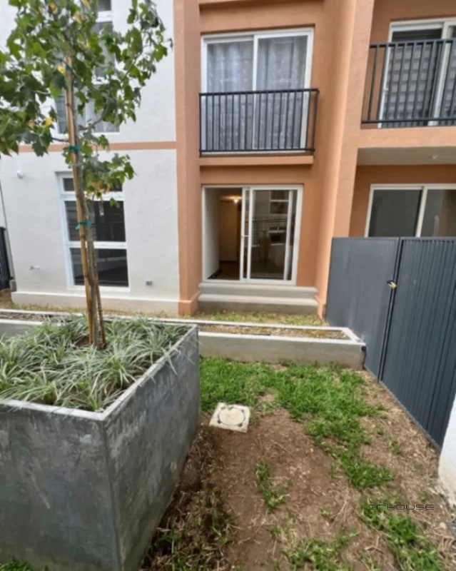 APARTAMENTO EN VENTA ZONA 16 -LARES-  EN PRIMER NIVEL CON JARDÍN Y BODEGA - 10