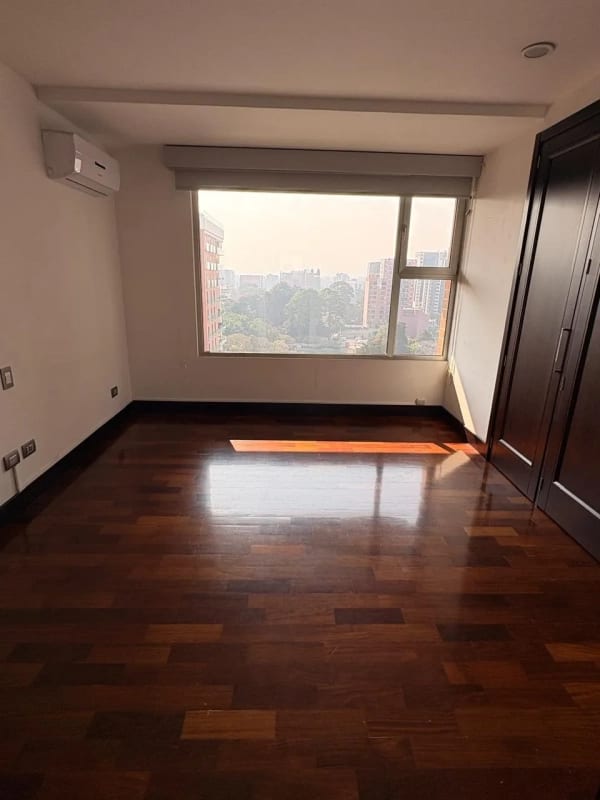 SANTA SOFIA ZONA 10 — Apartamento en Venta en Santa Sofía, Zona 10, Guatemala, Ciudad — foto 4 de 6