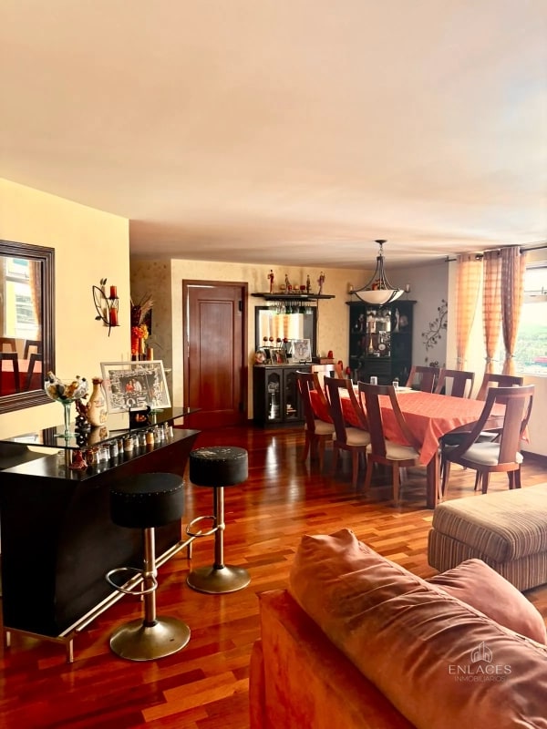 Zona 11 • Apartamento en Venta • Edificio Las Gemas - 11