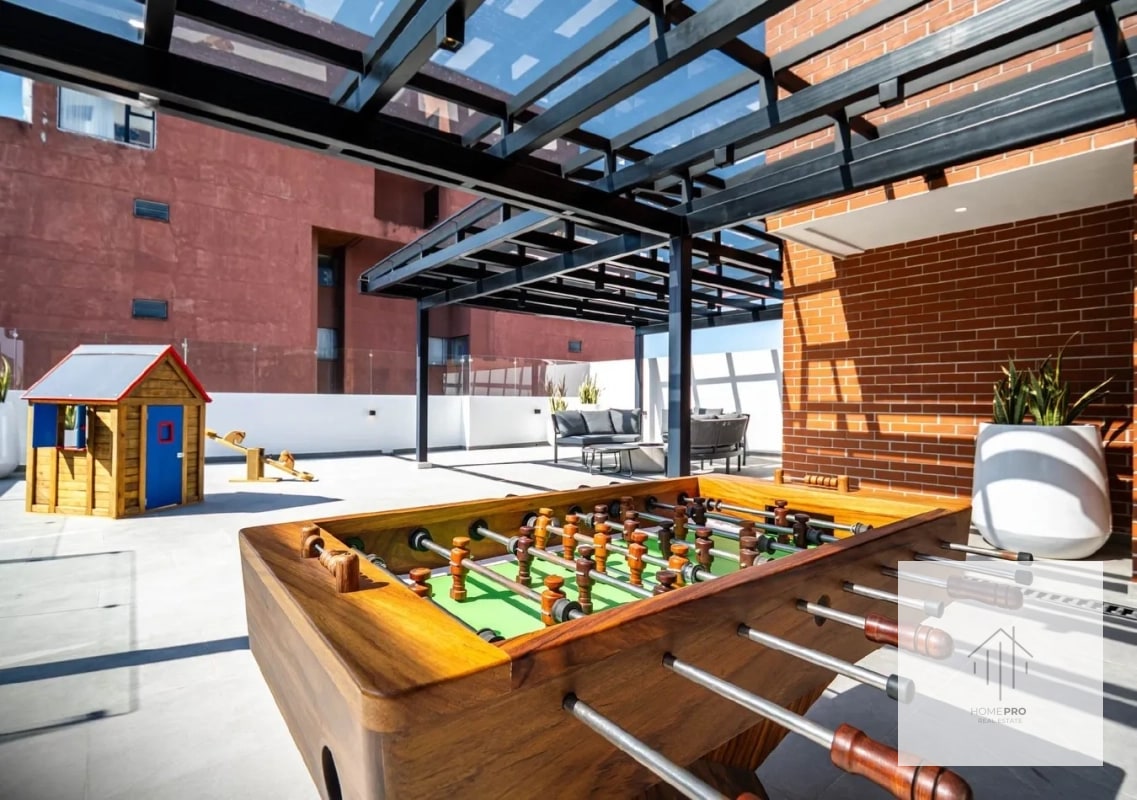 Apartamento con jardín en renta en zona 10 - 2