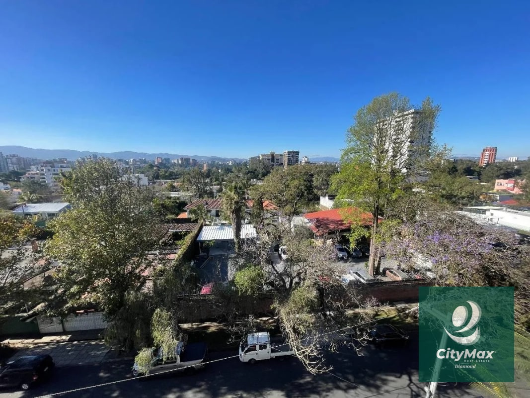 Apartamento en Venta en zona 15 - 12