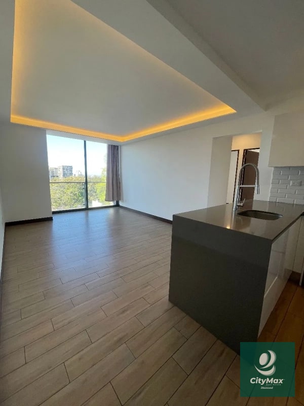 Apartamento en Venta en zona 15 - 2