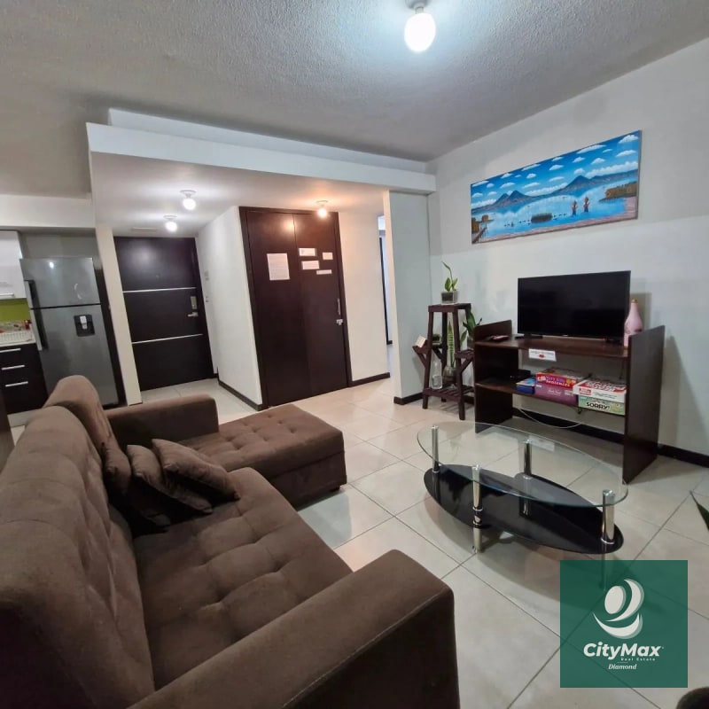 Apartamento Amueblado en Venta en Zona 4 - 15
