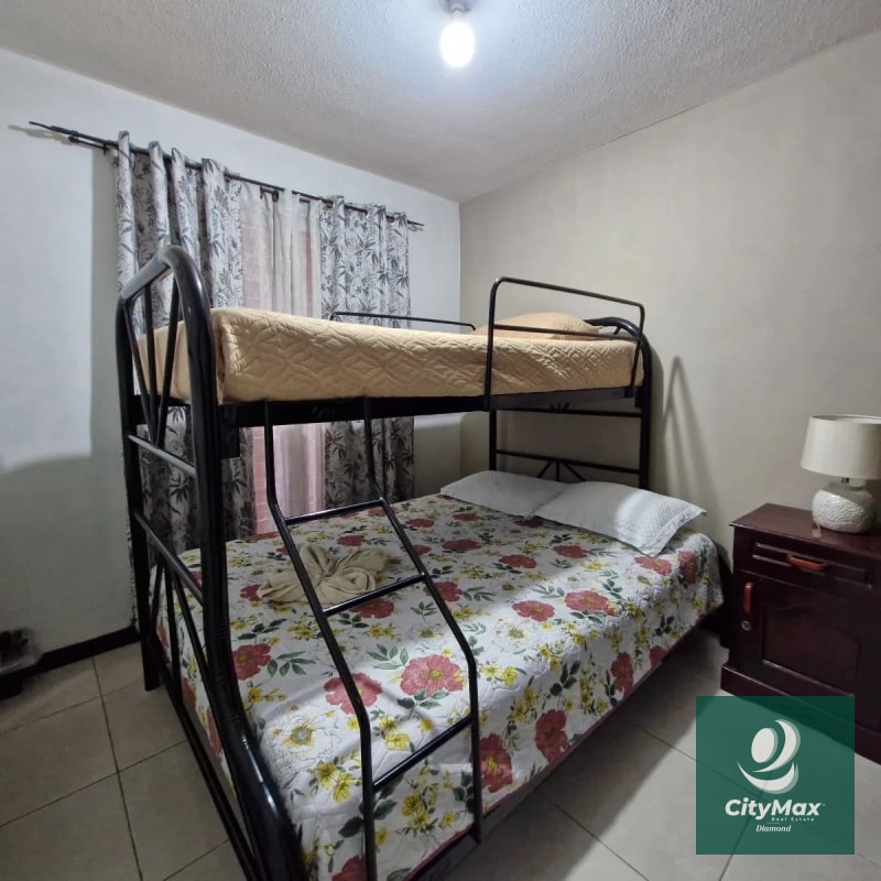 Apartamento Amueblado en Venta en Zona 4 - 10