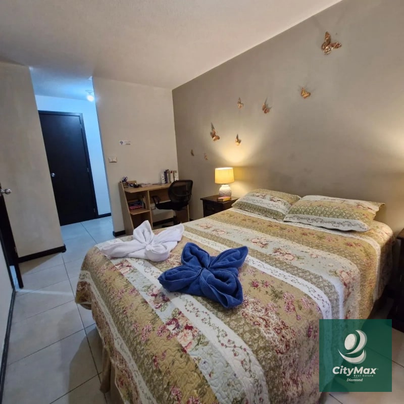 Apartamento Amueblado en Venta en Zona 4 - 5
