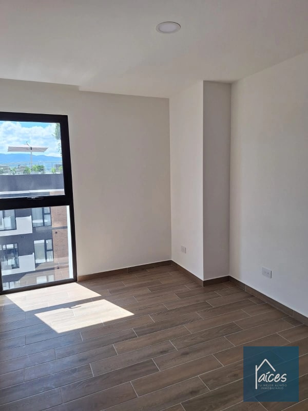 APARTAMENTO EN VENTA ZONA 14 (*20) - 9