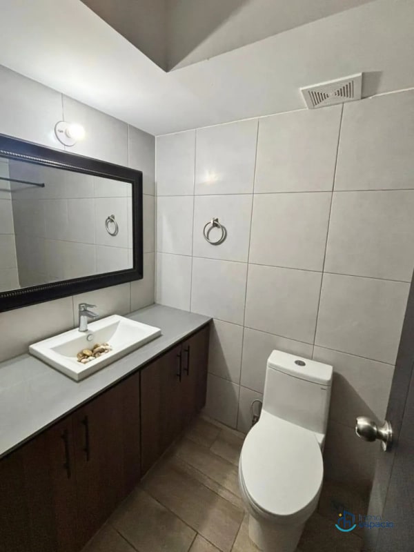 Apartamento en Alquiler – Villa Granada Premium 2, Santa Catarina Pinula - 2