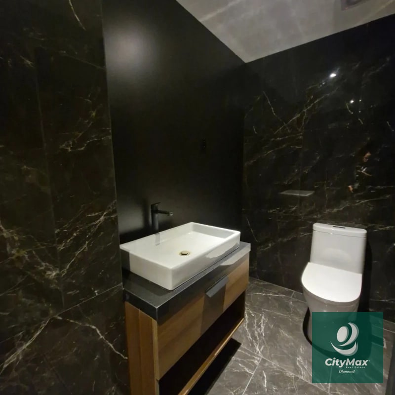 Apartamento en venta Villa Mariscal zona 11 - 12