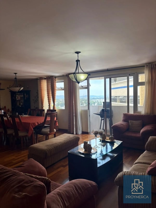 Amplio apartamento en venta, Las Gemas Zona 11 - 11