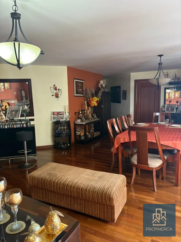 Amplio apartamento en venta, Las Gemas Zona 11 - 1