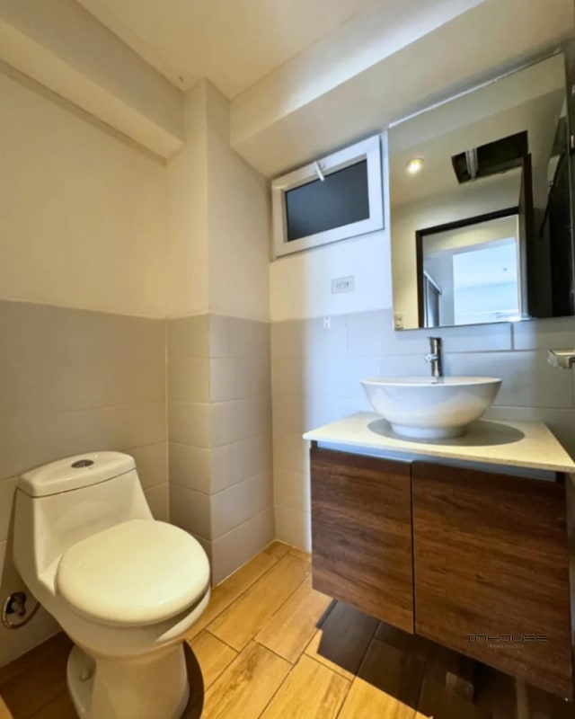 APARTAMENTO EN RENTA ZONA 12 CON BALCÓN - 9