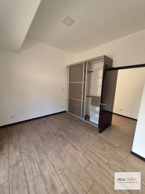 RENTO APARTAMENTO EN ZONA 10, a pocos pasos del C.C. La Estación - 5
