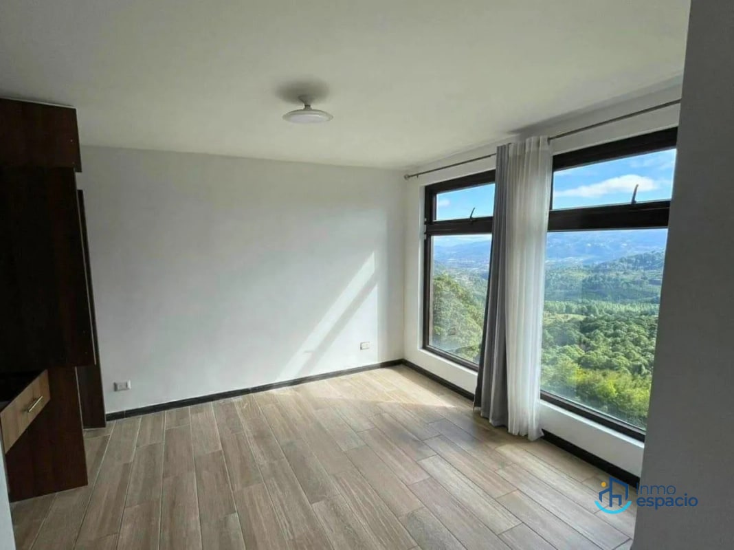 Apartamento en alquiler en Edificio Nagano, Zona 16 - 13
