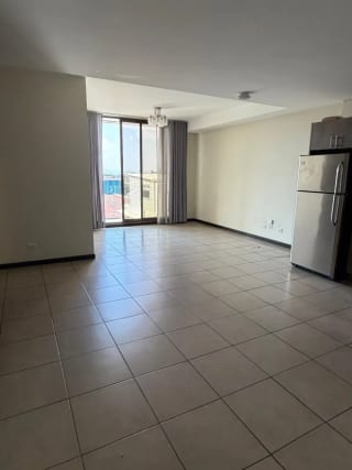 Rento apartamento Torre Barcelona Zona 9 — Apartamento en Alquiler en Torre Barcelona, Zona 9, Guatemala, Ciudad — miniatura 5 de 12