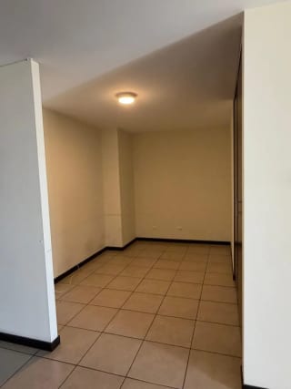 Rento apartamento Torre Barcelona Zona 9 — Apartamento en Alquiler en Torre Barcelona, Zona 9, Guatemala, Ciudad — miniatura 4 de 12
