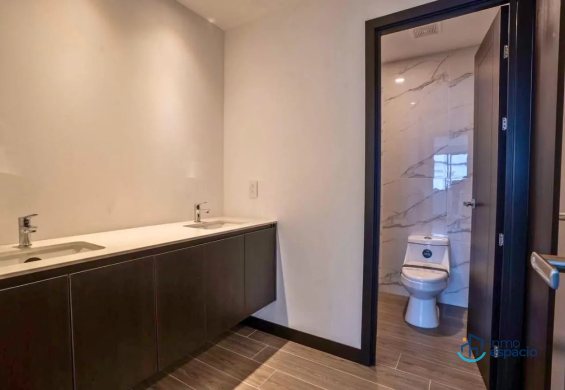 Apartamento en alquiler en Edificio Alena, Zona 15 VH II - 13