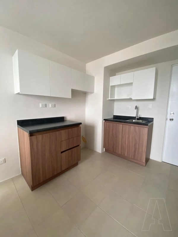 APARTAMENTO EN RENTA ZONA 6 - 8
