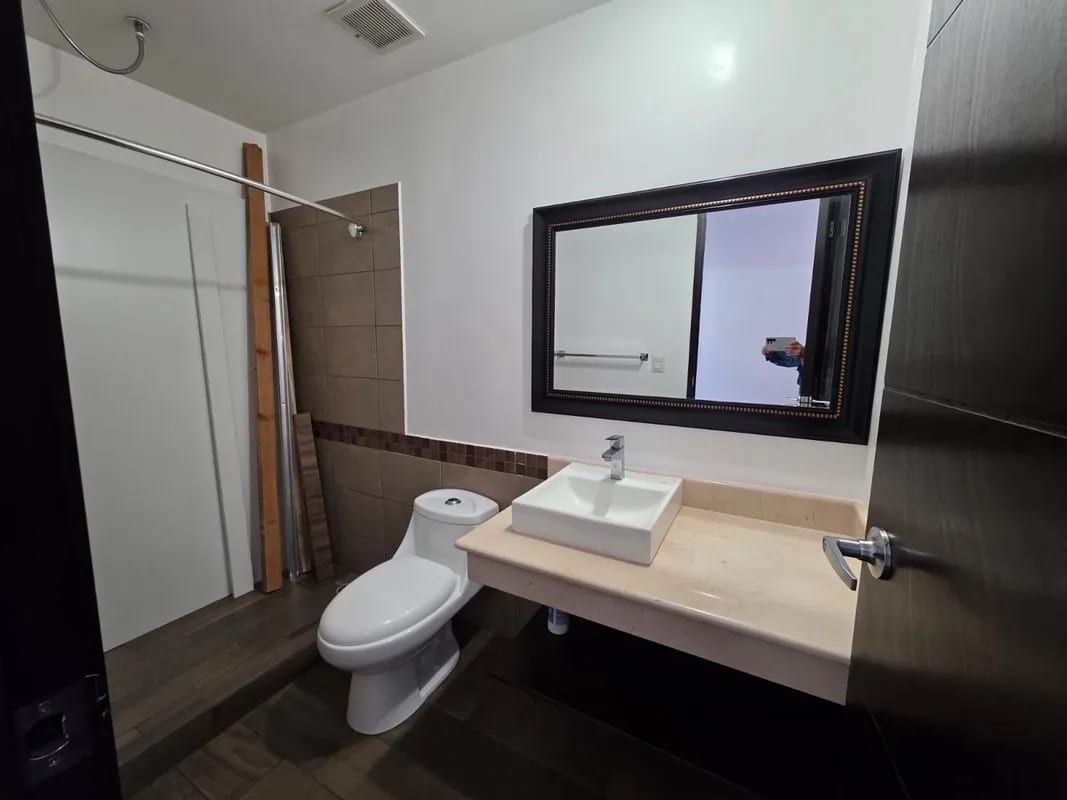 Apartamento en renta zona 10 — Apartamento en Alquiler en Verona, Zona 10, Guatemala, Ciudad — foto 9 de 16