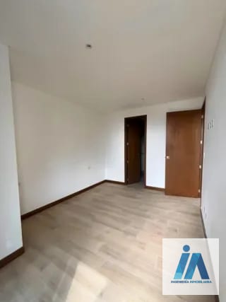 VENTA DE APARTAMENTO, 📍Edificio Ferré Diez, Zona 10  Es el refugio perfecto para quienes buscan vivir en el distrito empresarial con la serenidad de un entorno natural — Apartamento en Venta en Zona 10, Guatemala, Ciudad — miniatura 11 de 16