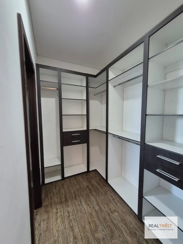APARTAMENTO EN VENTA CAYALÁ ZONA 16 - 4