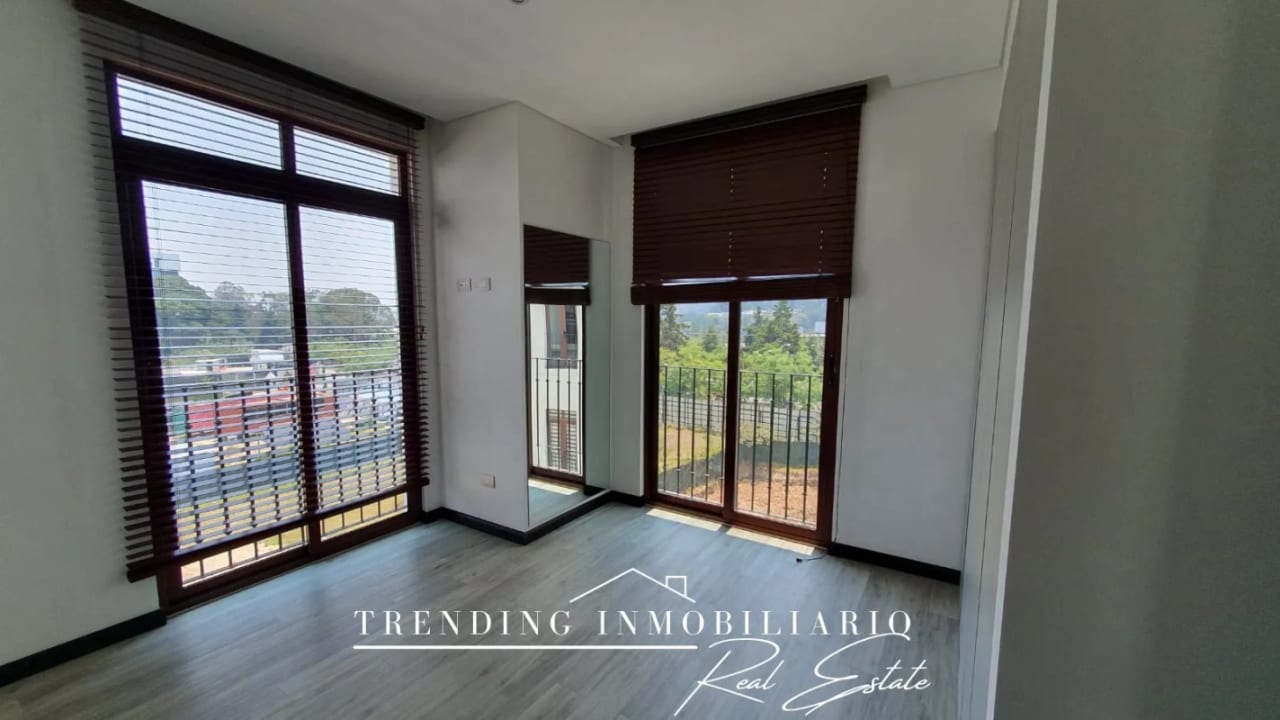 Apartamento en renta zona 16 edificio Lirios de Cayalá de 2 habitaciones + 2 parqueos — Apartamento en Alquiler en Lirios de Cayalá I, Zona 16, Guatemala, Ciudad — foto 2 de 10