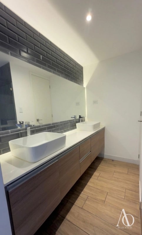 Apartamento en Venta Edificio Quo, zona 4 N12 / EN DIRECTO - 7