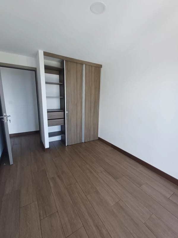 NARU 16. Amplio y hermoso apartamento en renta para estrenar!! — Apartamento en Alquiler en Zona 16, Guatemala, Ciudad — foto 8 de 16