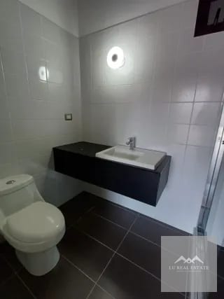 apartamento de dos habitaciones en z16 — Apartamento en Alquiler en Zona 16, Guatemala, Ciudad — miniatura 3 de 8