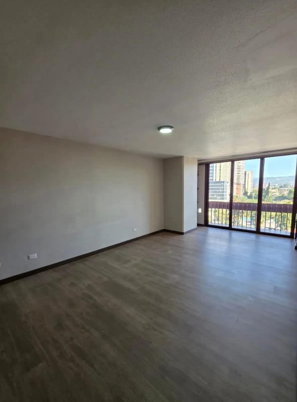 APARTAMENTO EN VENTA EN EL EDIFICIO CUATRO 14, ZONA 10 — Apartamento en Venta en Edificio 01010 (Cero Diez Diez), Zona 10, Guatemala, Ciudad — foto 12 de 16