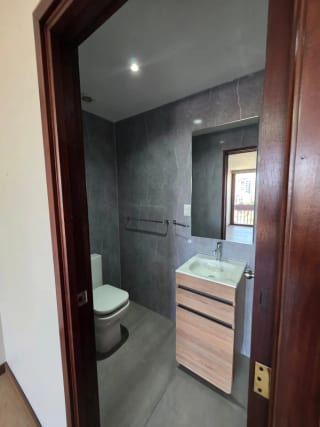 APARTAMENTO EN VENTA EN EL EDIFICIO CUATRO 14, ZONA 10 — Apartamento en Venta en Edificio 01010 (Cero Diez Diez), Zona 10, Guatemala, Ciudad — miniatura 9 de 16