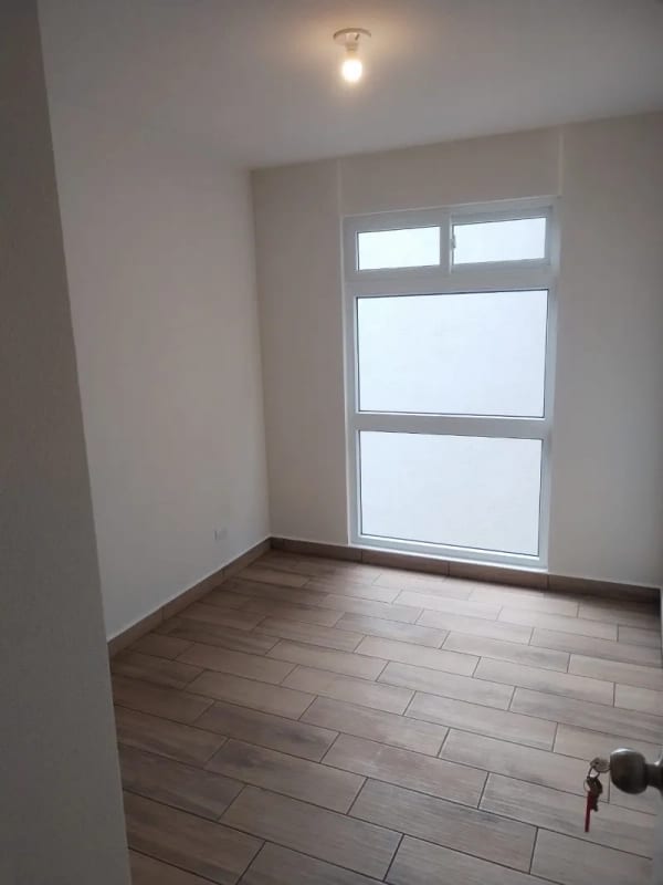 Venta de apartamento en zona 16 Lares 16 de 3 dormitorios. — Apartamento en Venta en San Gaspar, Zona 16, Guatemala, Ciudad — foto 8 de 13