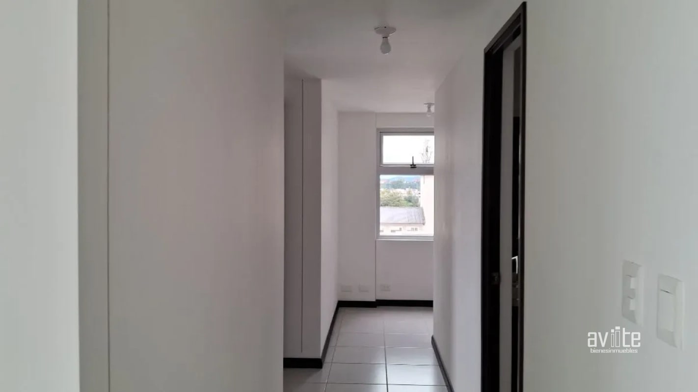 CONDADO NARANJO.   Serena.    apartamento de 3 habitaciones Q1,400,000 - 9