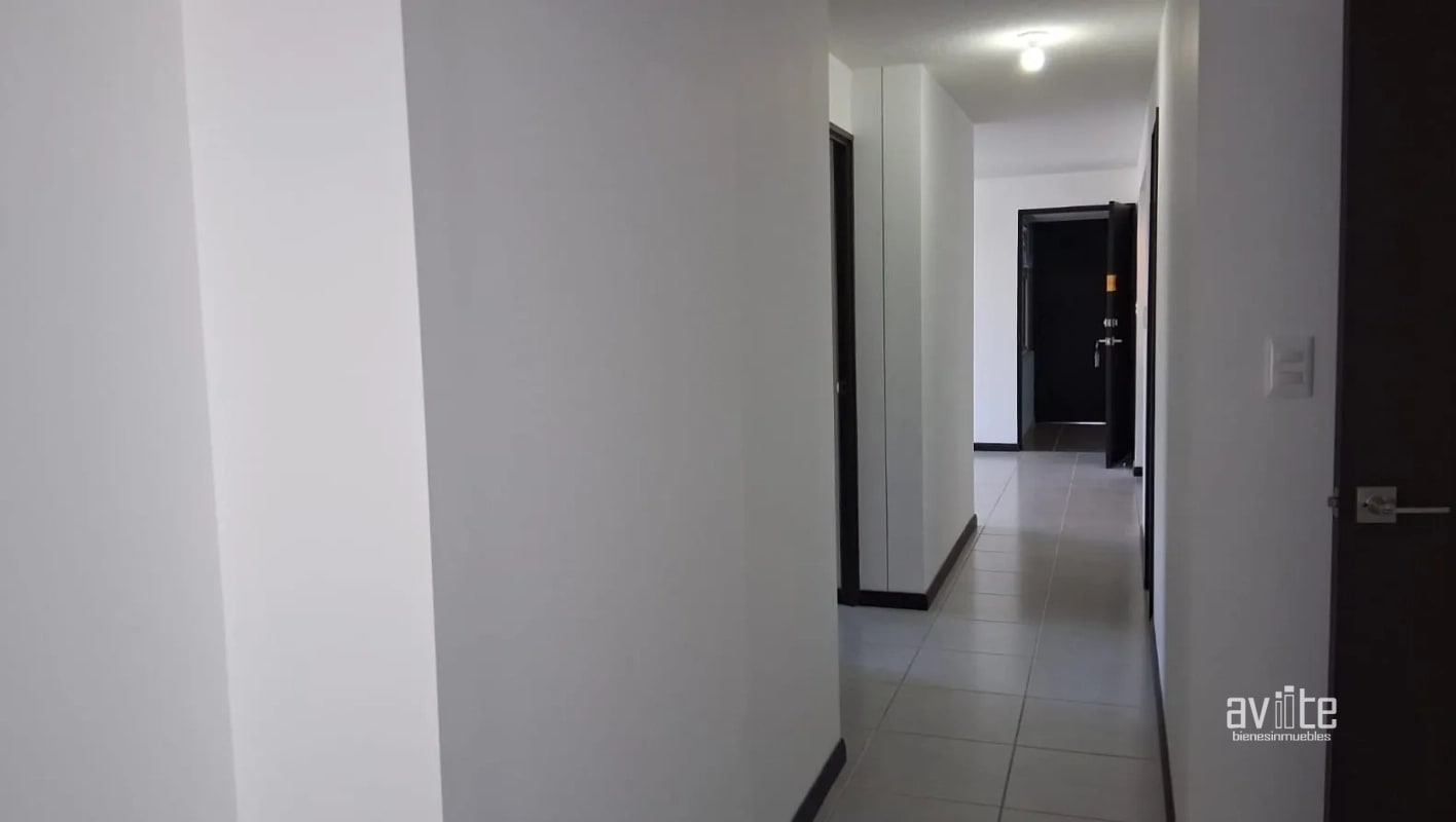 CONDADO NARANJO. Serena. apartamento de 3 habitaciones Q1,400,000 - 4