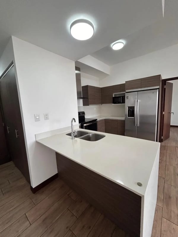 Apartamento en Alquiler Casalini Diagonal — Apartamento en Alquiler en Casalini Diagonal 6, Zona 10, Guatemala, Ciudad — foto 9 de 10