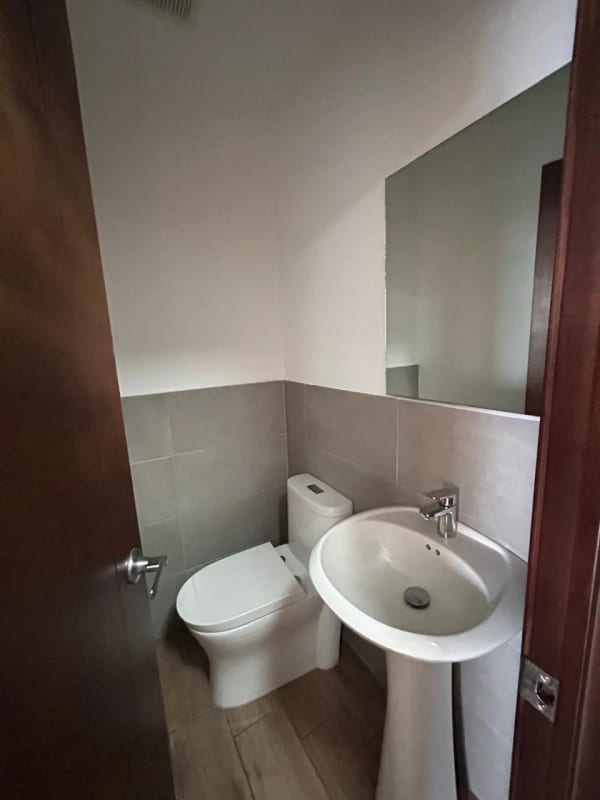 Apartamento en Alquiler Casalini Diagonal — Apartamento en Alquiler en Casalini Diagonal 6, Zona 10, Guatemala, Ciudad — foto 8 de 10
