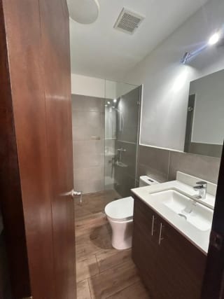 Apartamento en Alquiler Casalini Diagonal — Apartamento en Alquiler en Casalini Diagonal 6, Zona 10, Guatemala, Ciudad — miniatura 3 de 10