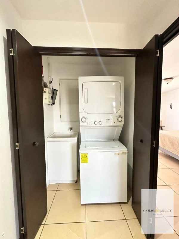 Apartamento Amueblado en renta I Edificio Madeleine I Zona 10 - 2