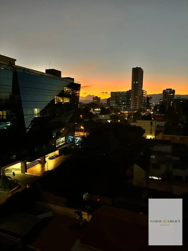 Apartamento Amueblado en renta I Edificio Madeleine I Zona 10 - 1
